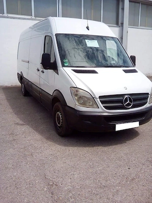 Vand Mercedes Sprinter modelul lung an 2007 , motor 2200 cmc, neinmatriculat, stare buna - imagine 2