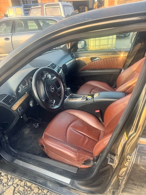 Vând întreg pentru dezmembrat W211 2009 e280 4matic - imagine 5