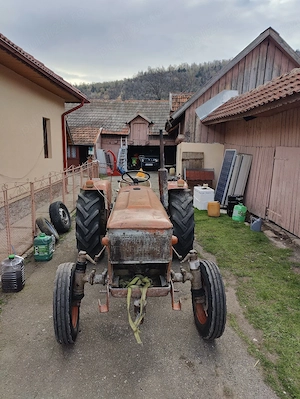 Vând tractor Zetor 4511 stare perfectă de funcționare 