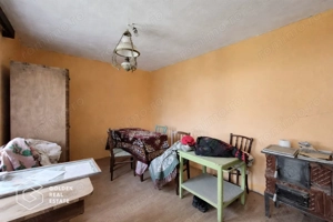 Casa cu doua corpuri de cladire, localitatea Chesint - imagine 6