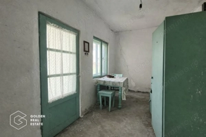 Casa cu doua corpuri de cladire, localitatea Chesint - imagine 8