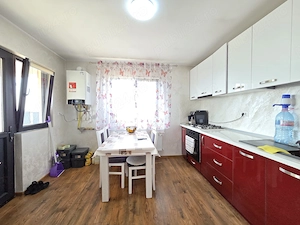 Casa cu utilitati finisata si mobilata la pret de apartament - imagine 5