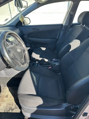 Hyundai i3  benzină 105 cp - un singur proprietar - imagine 4