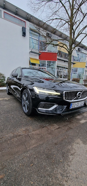 Volvo V60 T8 390PS Plug-in-Hybrid  Awd Recharge  - imagine 10