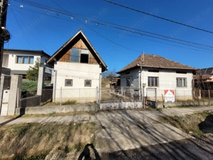 Proprietate cu teren mare 1079 mp, utilitati, ideal investitie – Livezeni