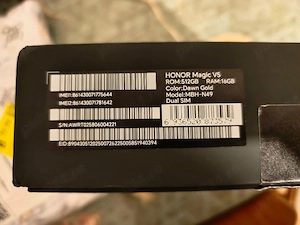 Vând Honor Magic V5 în stare impecabilă, ca nou.