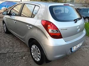 Hyundai I20 din 2009 1.3 Benzina - imagine 4