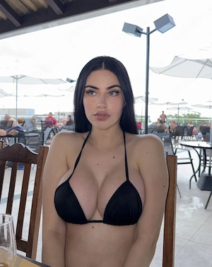 Brunetă cu ochii verzi !! Amalia , Mall platza !  - imagine 2