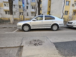 Skoda Octavia Tour  - imagine 3