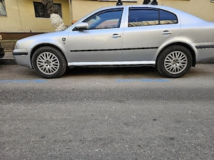 Skoda Octavia Tour  - imagine 4