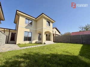 Duplex cu 5 camere despartit prin camera tehnica, in Giarmata