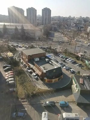 Închiriez garsoniera zona Dristor 