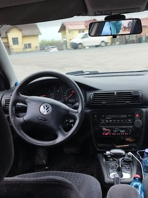 vand,w.pasat  1100,de euro nego. cutie automata 1.6.benzina .an 98 an stare perfecta de funcționare  - imagine 2