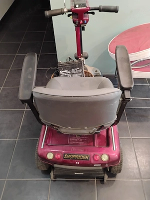 Cărucior pers. dizabilități 