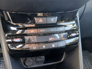 Peugeot 208 An2013 1.0Benzina Euro5 - imagine 9