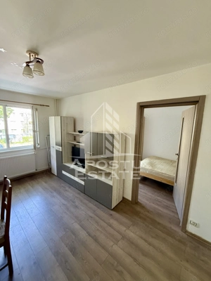 Apartament 3 camere semidecomandat zona Sagului