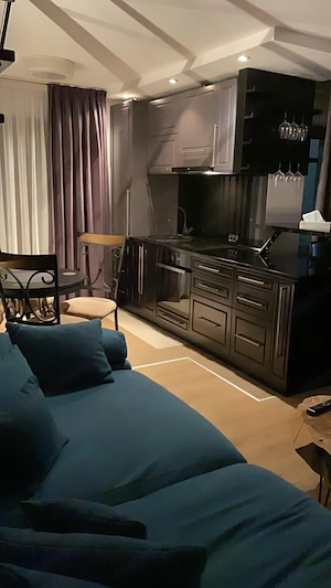 Bloc nou, tip vila,Dumbrăvița 