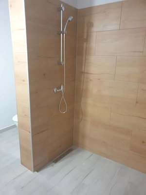 Inchiriez camera in regim hotelier in Oradea  sau lunar 