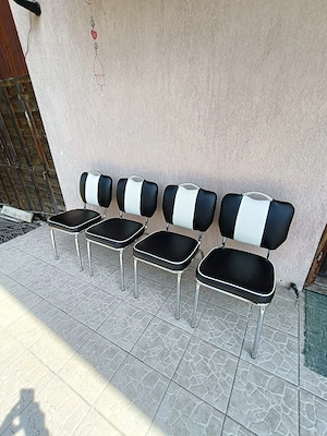 Vând 4 scaune inox cu piele ecologică stare impecabilă 
