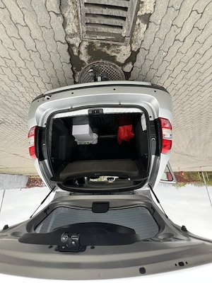 DACIA Duster 1.5 dci 4X2 Cutie Automata - imagine 8