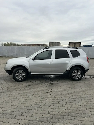 DACIA Duster 1.5 dci 4X2 Cutie Automata - imagine 2