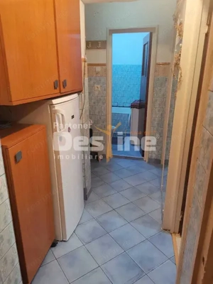 Apartament 2 camere, decomandat ,sector 6 - imagine 6