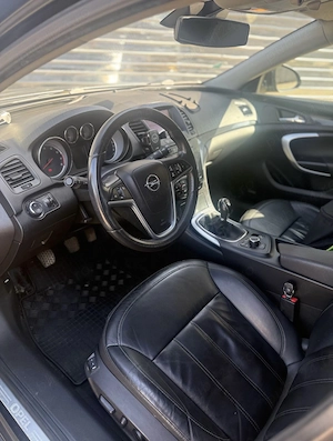 Vand sau schimb Opel Insignia 2000 Turbo 220 Cp - imagine 5