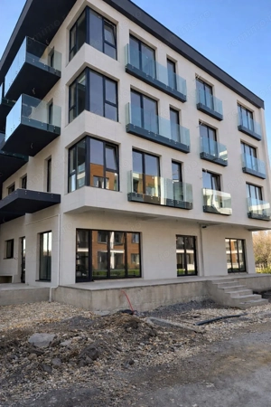 Ideal cabinete medicale, 129 mp, parter, bloc nou, Campus, loc parcare - imagine 2