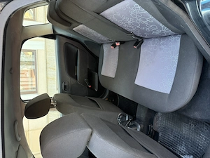 Vand sau schimb Ford Fiesta 1.4 DCI - imagine 4