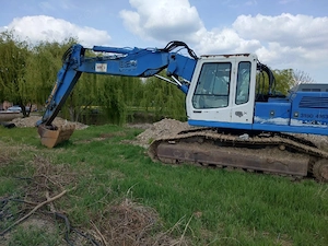 Excavator Liebher R924