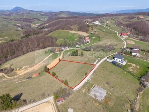 Teren Intravilan 3.791 mp | Priveliște Panoramică Superbă | Poiana Mărului