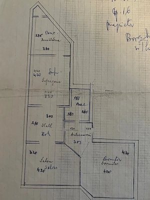 3 camere în Centrul Vechi (zona CEC)   72 mp   direct proprietar