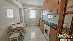 Apartament 2 camere decomandat, Micro 21, etaj 6 8, balcon generos, 56 mp   70.000  