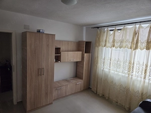 Proprietar închiriez apartament cu o cameră