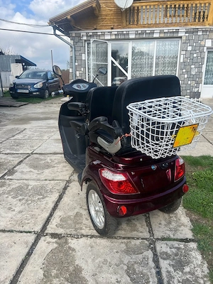 Vand  Tricicleta electrica 2 locuri TRD911