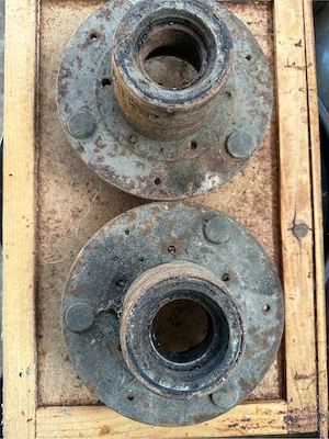 Butuci de remorca , caruta  - imagine 3