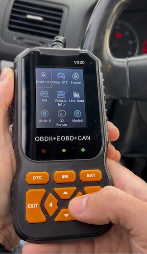 Tester auto universal diagnoza OBD2 V520 - sterge erori rapid - imagine 4