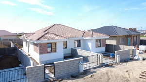 1/2 Duplex langa Serena zona pavata