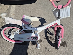 Bicicletă 18" pentru fete Royal Baby în stare foarte bună .