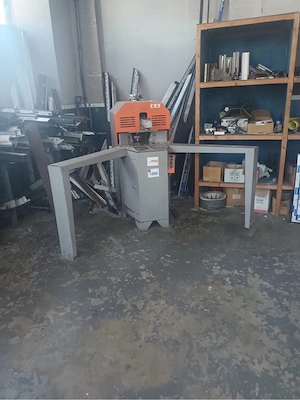 Masina Debavurat PVC