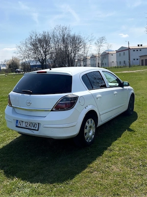 Astra H Din 2009 de 1,3 Disel 6 trepte  - imagine 2