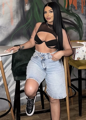 new bruneta pasionala noua in oras  - imagine 1