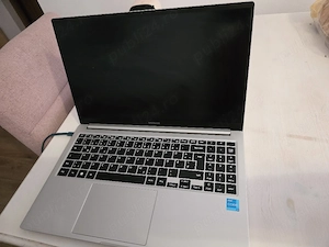 Vand laptop Samsung+ căști JBL Live Beam 3