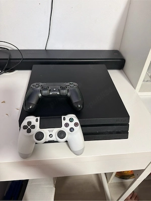 vand ps4 pro+doua joystickuri si jocuri la alegere 