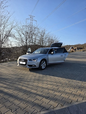 Audi A4 2015 Carte service la zi  - imagine 2