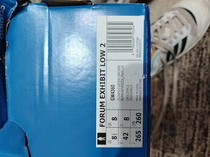 De vinzare adidas purtat de doua ori practic este  noua