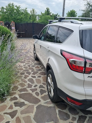 Vand FORD KUGA 2.0 4X4 Titanium - imagine 3