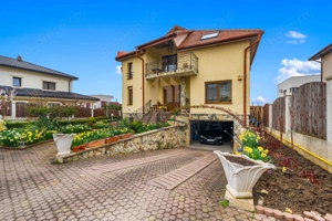 Casa individuala cu 7 camere, 260 mp, teren 900 mp, front 19m, Europa - imagine 20