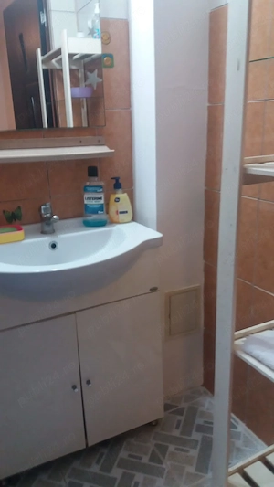 Închiriez garsonieră  - imagine 4