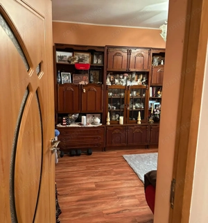 Apartament 3 camere, Decomandat. Bld. Al. Obregia, zona Vatra Dornei. - imagine 4